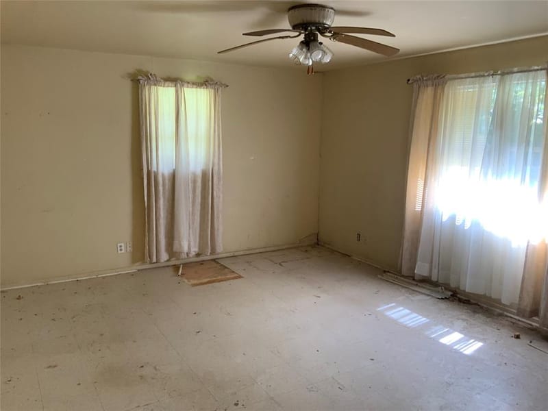 400 N Weaver Street, Gainesville TX 76240 - Photo 9