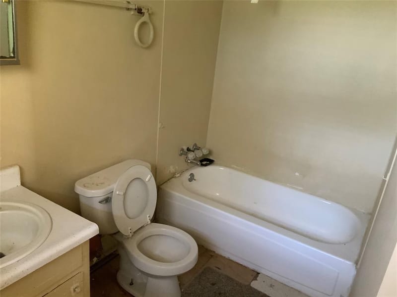 400 N Weaver Street, Gainesville TX 76240 - Photo 11