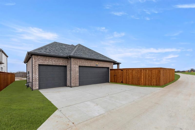 9320 Blooming Ivy Drive, Mesquite TX 75126 - Photo 37