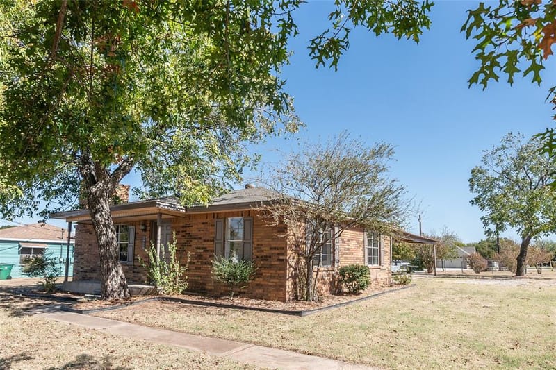 1226 Clay Street, Nocona TX 76255 - Photo 6