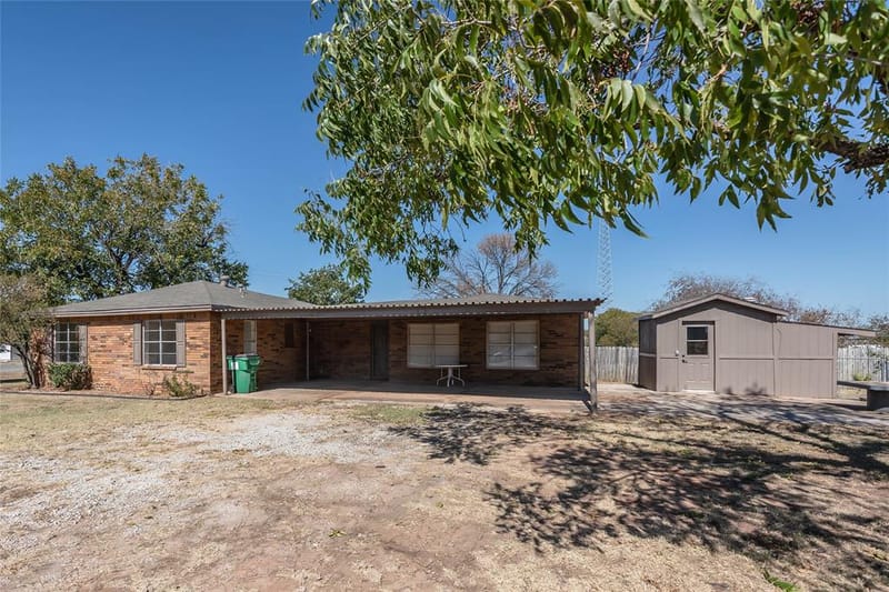 1226 Clay Street, Nocona TX 76255 - Photo 7