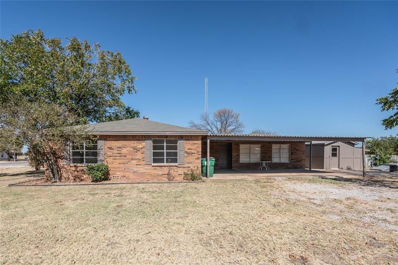 1226 Clay Street, Nocona TX 76255 - Photo 8