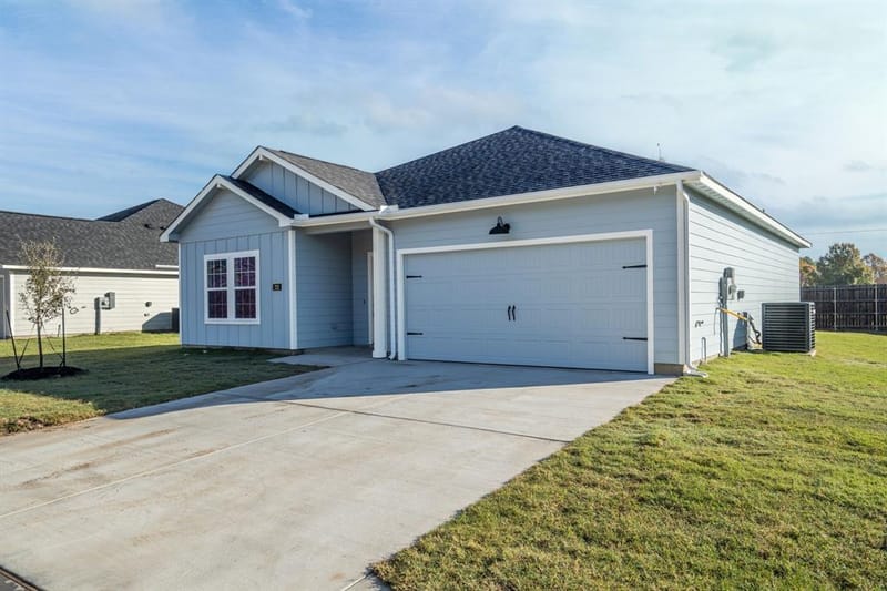 223 Faith Lane, Tioga TX 76271 - Photo 2