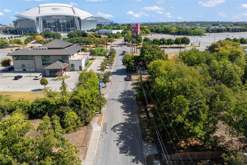 706 E Rogers Street, Arlington TX 76011 - Photo 9