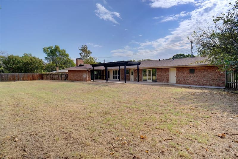 900 Roberts Street, Bowie TX 76230 - Photo 27