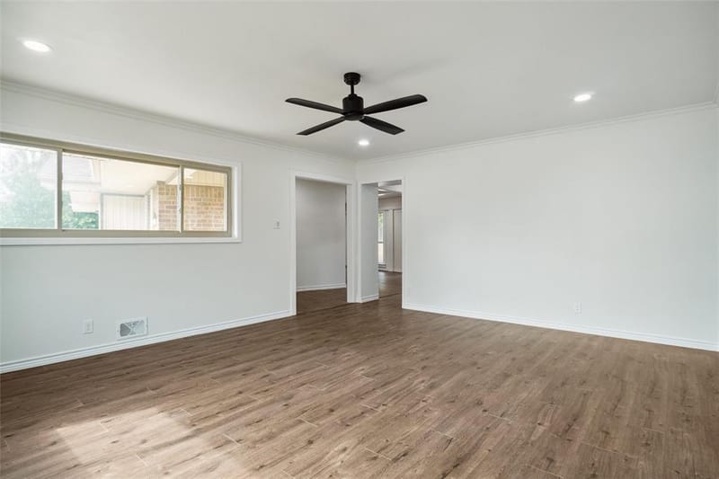 900 Roberts Street, Bowie TX 76230 - Photo 6