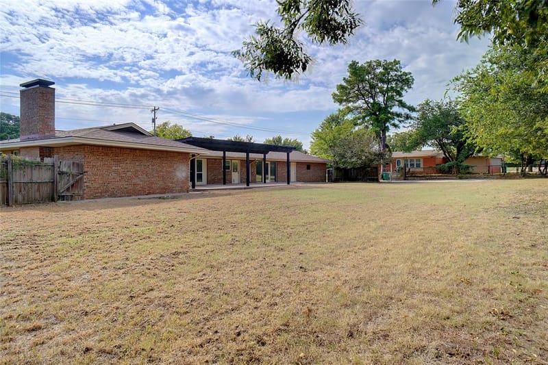 900 Roberts Street, Bowie TX 76230 - Photo 28