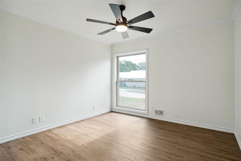 900 Roberts Street, Bowie TX 76230 - Photo 21