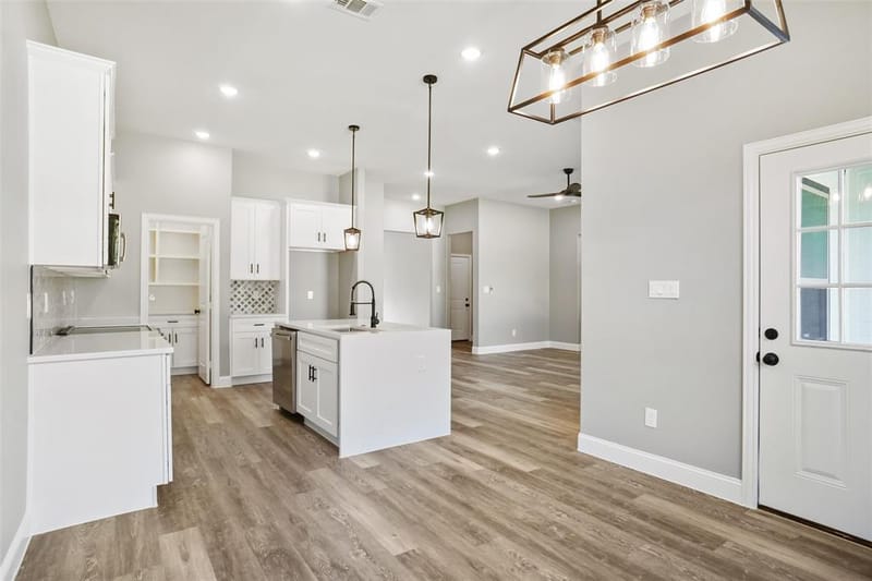 4913 Wichita Street, Granbury TX 76048 - Photo 16