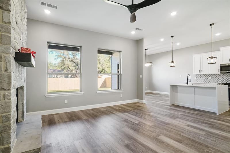 4913 Wichita Street, Granbury TX 76048 - Photo 9
