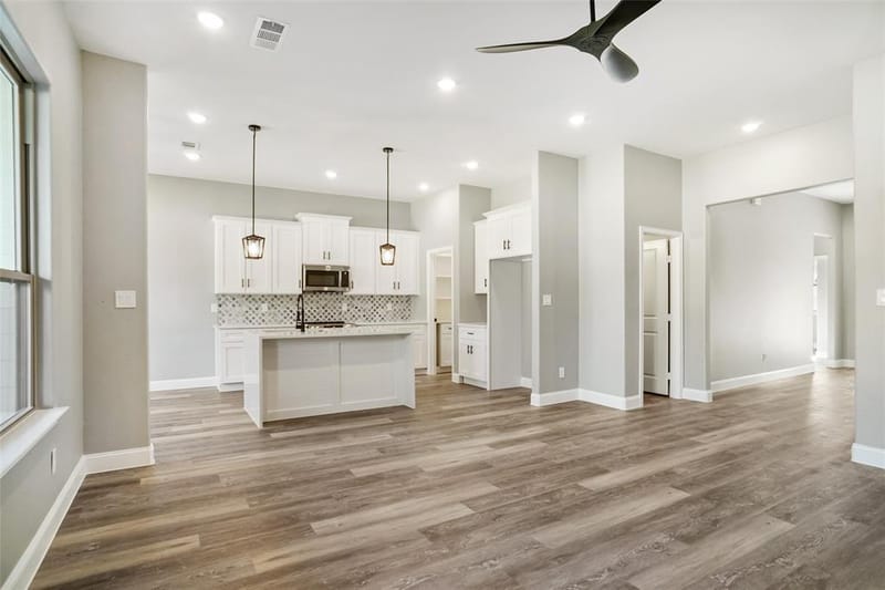 4913 Wichita Street, Granbury TX 76048 - Photo 11