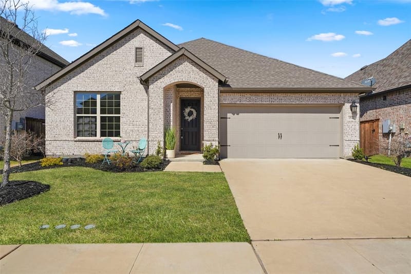 1921 Braided Mane Avenue, Aubrey TX 76227