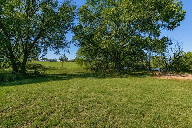 1799 Cottonwood Creek Road, Saint Jo TX 76265 - Photo 23