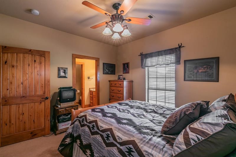 1799 Cottonwood Creek Road, Saint Jo TX 76265 - Photo 16
