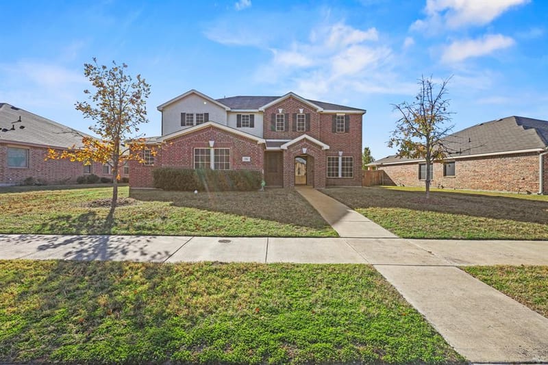 728 Jewelflower Drive, DeSoto TX 75115 - Photo 2