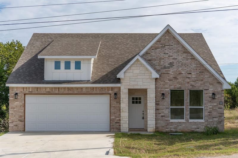 5829 Black Pine Circle, Granbury TX 76048 - Photo 2