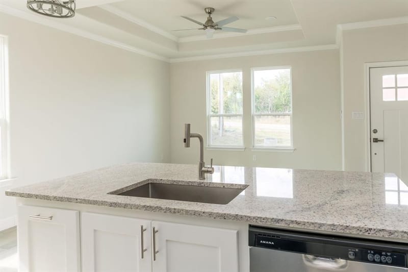 5829 Black Pine Circle, Granbury TX 76048 - Photo 7