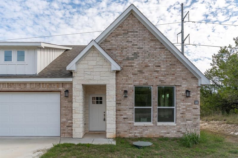 5829 Black Pine Circle, Granbury TX 76048 - Photo 4