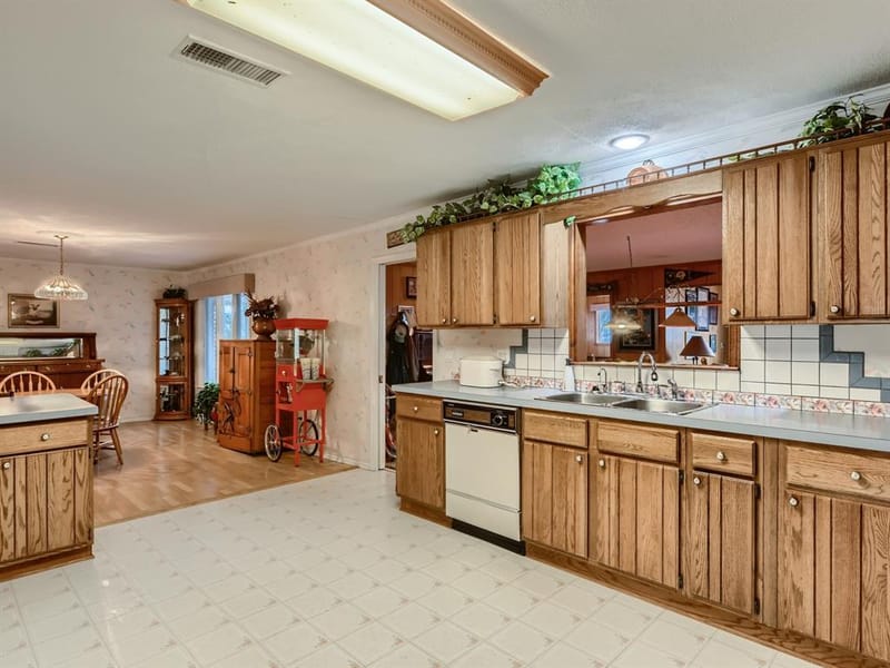 4260 Lasater Road, Balch Springs TX 75181 - Photo 12