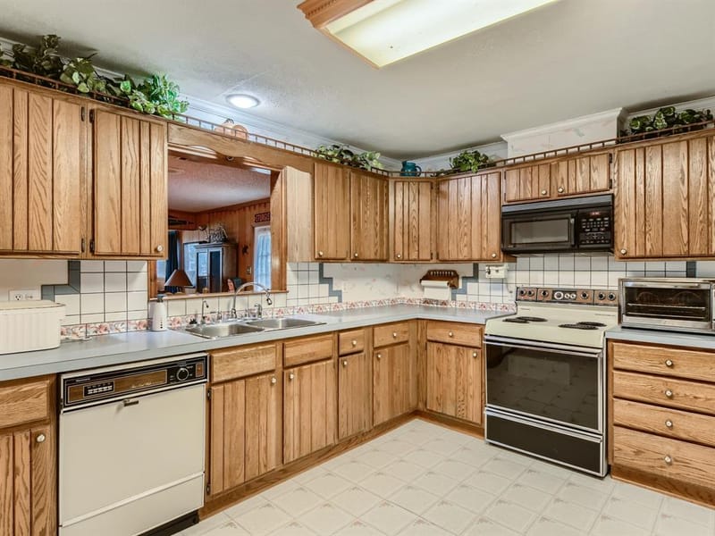 4260 Lasater Road, Balch Springs TX 75181 - Photo 10
