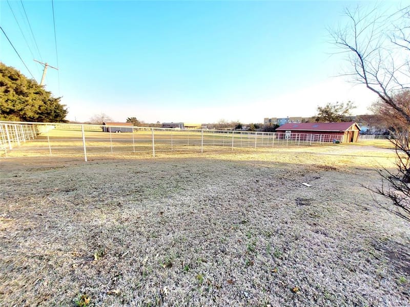 4260 Lasater Road, Balch Springs TX 75181 - Photo 29
