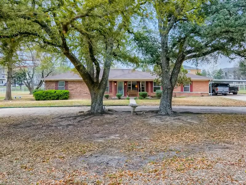 4260 Lasater Road, Balch Springs TX 75181 - Photo 4