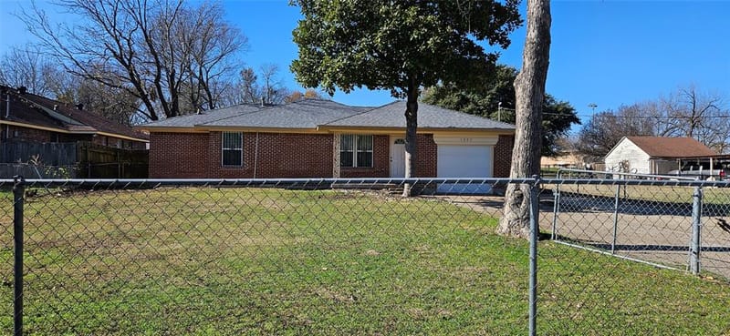 1007 Pleasant Drive, Dallas TX 75217 - Photo 26
