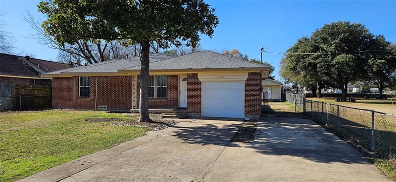 1007 Pleasant Drive, Dallas TX 75217 - Photo 25