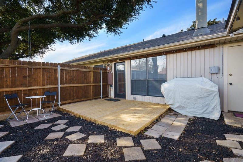 802 Blessing Creek Drive, Euless TX 76039 - Photo 6