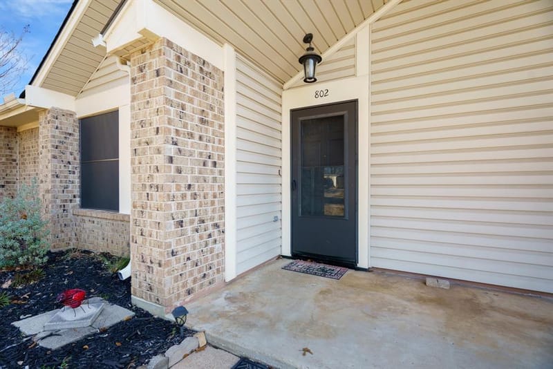 802 Blessing Creek Drive, Euless TX 76039 - Photo 7