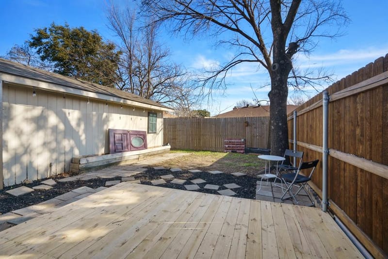 802 Blessing Creek Drive, Euless TX 76039 - Photo 5