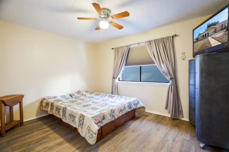 802 Blessing Creek Drive, Euless TX 76039 - Photo 18