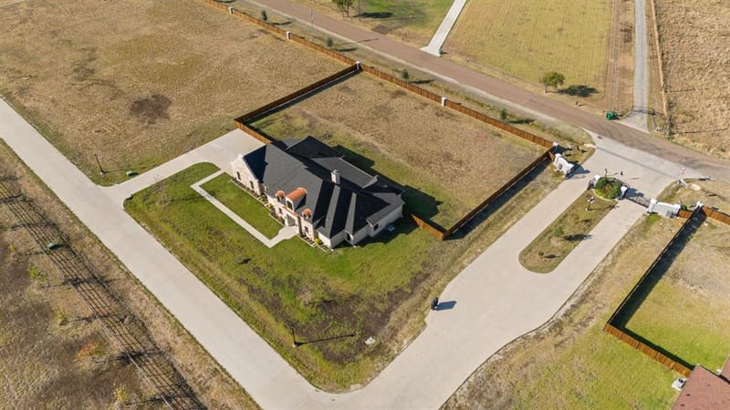1411 Greyridge Terrace, Midlothian TX 75167 - Photo 2