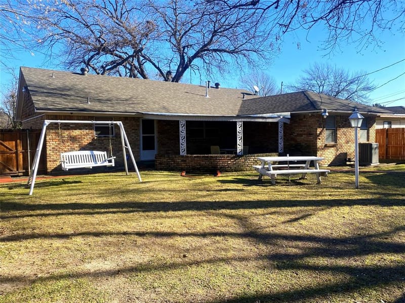 1136 E Five Mile Parkway, Dallas TX 75216 - Photo 23