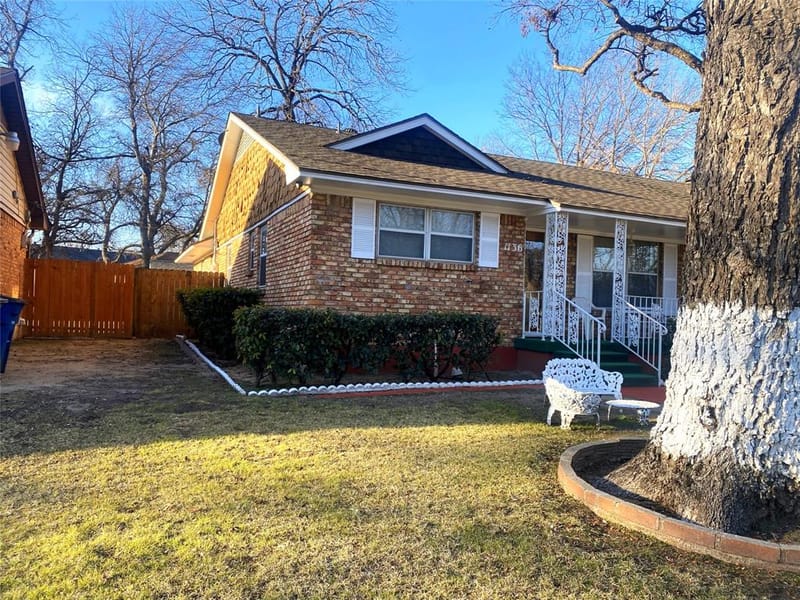 1136 E Five Mile Parkway, Dallas TX 75216 - Photo 2