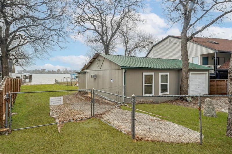 1662 Rogers Road, Newark TX 76071 - Photo 34