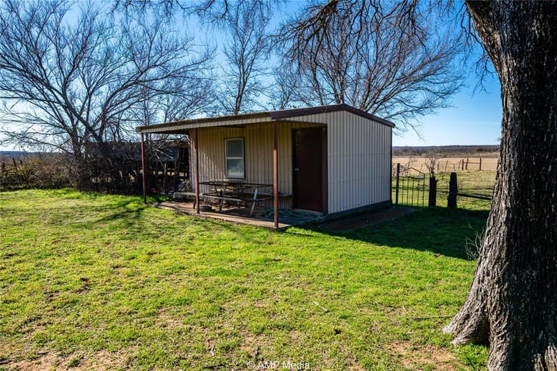 1992 Sand Flat Road, Jacksboro TX 76458 - Photo 17