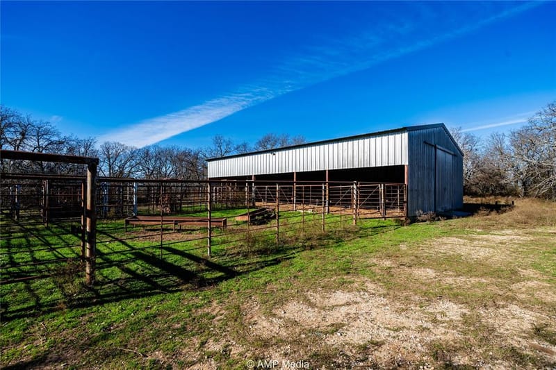 1992 Sand Flat Road, Jacksboro TX 76458 - Photo 7