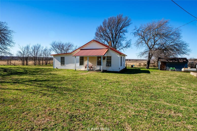 1992 Sand Flat Road, Jacksboro TX 76458 - Photo 15