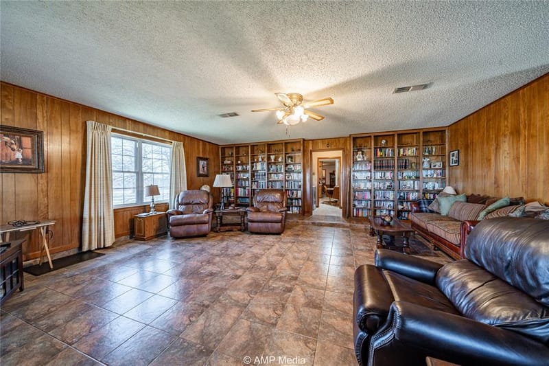 1992 Sand Flat Road, Jacksboro TX 76458 - Photo 25