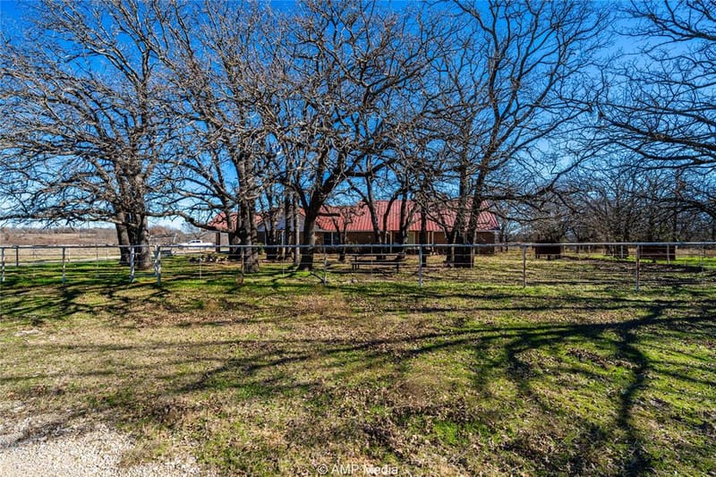 1992 Sand Flat Road, Jacksboro TX 76458 - Photo 21