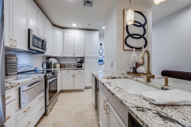 1505 Elm Street # 501, Dallas TX 75201 - Photo 8