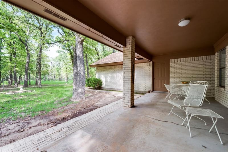 460 J E Woody Road, Springtown TX 76082 - Photo 14