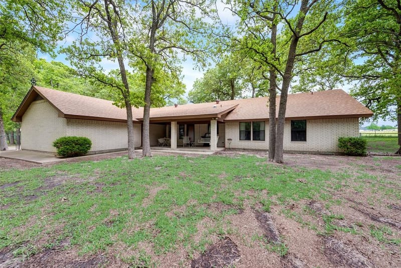 460 J E Woody Road, Springtown TX 76082 - Photo 15