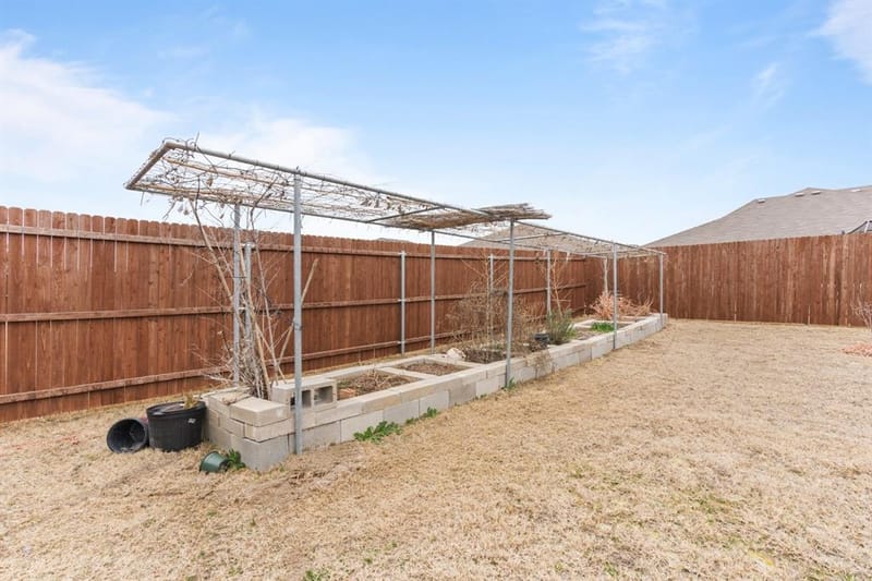 728 Breckenridge park Drive, Alvarado TX 76009 - Photo 21