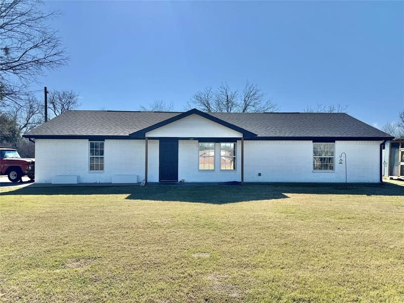 704 Shady Grove Court, Granbury TX 76049 - Photo 30