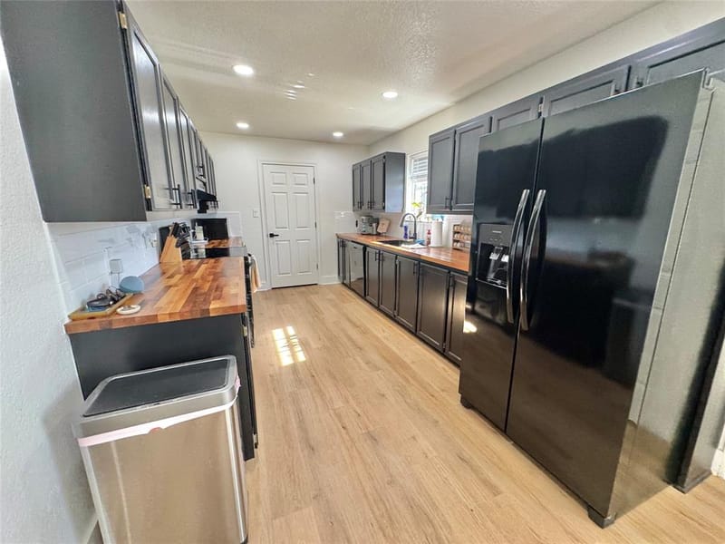 704 Shady Grove Court, Granbury TX 76049 - Photo 10