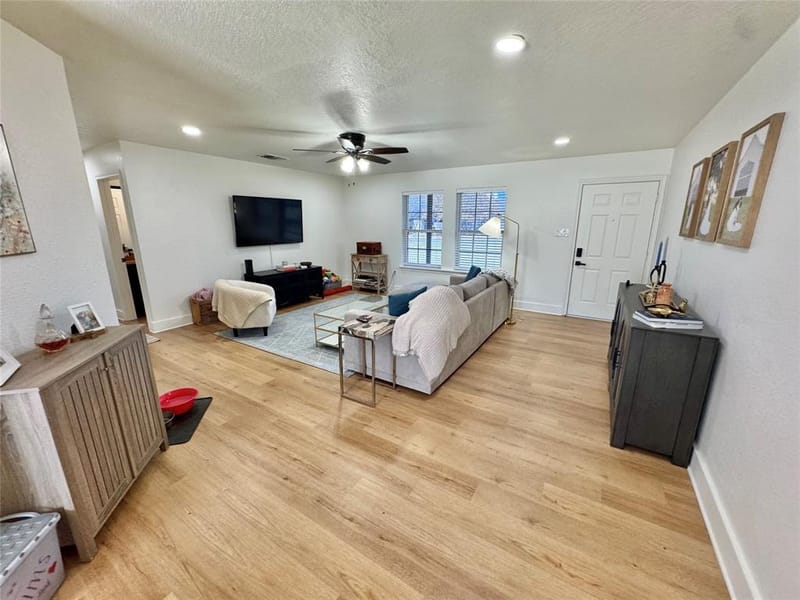 704 Shady Grove Court, Granbury TX 76049 - Photo 4