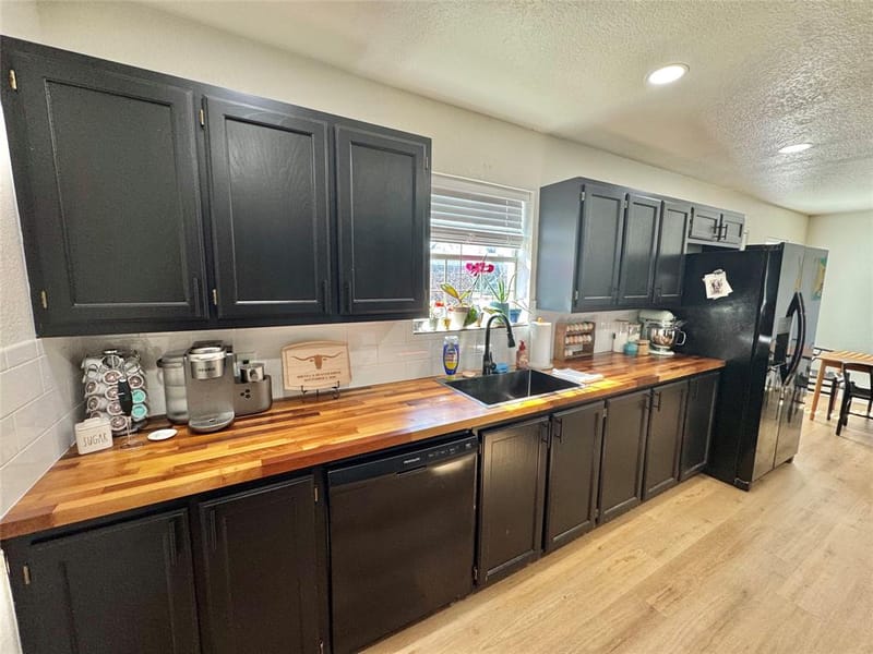 704 Shady Grove Court, Granbury TX 76049 - Photo 8