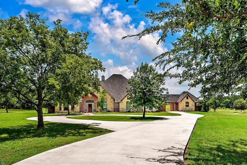 209 Chrissa Drive, Pottsboro TX 75076 - Photo 2
